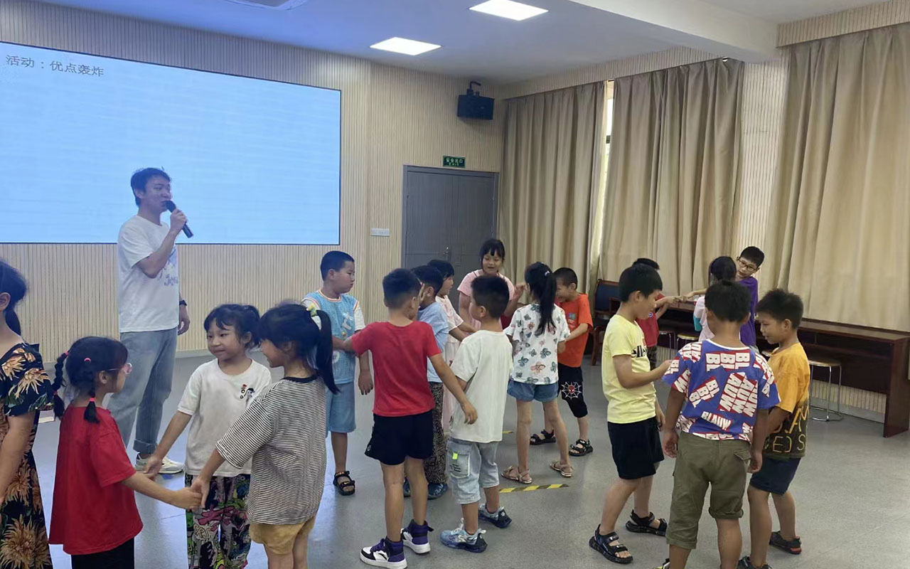 滴道龙观乡中心学校